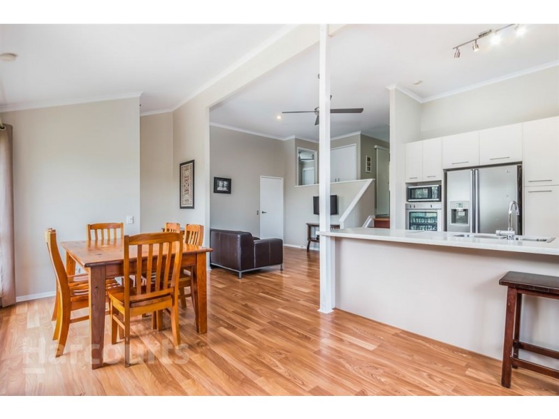 30 Blackwood Drive, Arana Hills QLD 4054