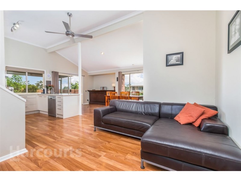 30 Blackwood Drive, Arana Hills QLD 4054