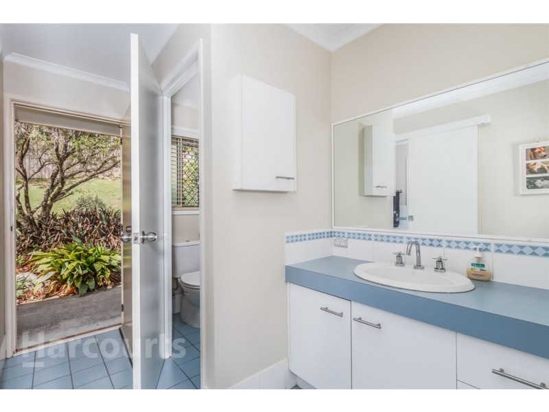 30 Blackwood Drive, Arana Hills QLD 4054