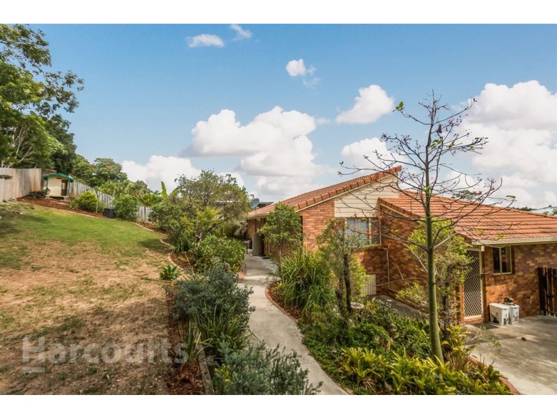 30 Blackwood Drive, Arana Hills QLD 4054