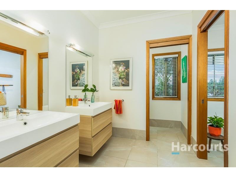 7 Tyrrell Court, The Gap QLD 4061