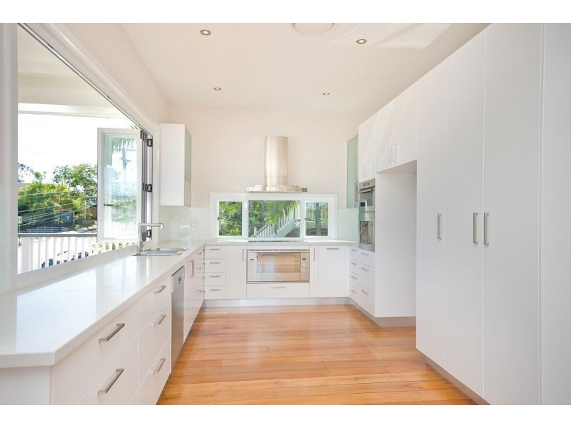 18 Pascal Street, Red Hill QLD 4059