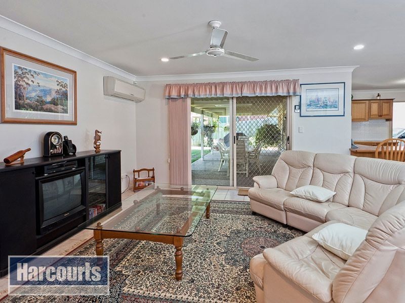 15 Mareeba Court, Arana Hills QLD 4054