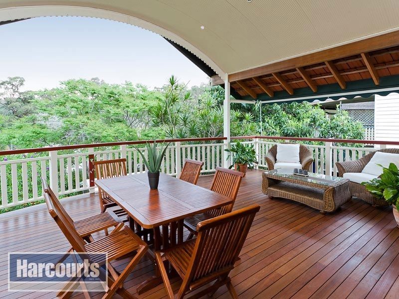 32 Piddington Street, Ashgrove QLD 4060