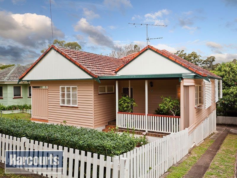 32 Piddington Street, Ashgrove QLD 4060