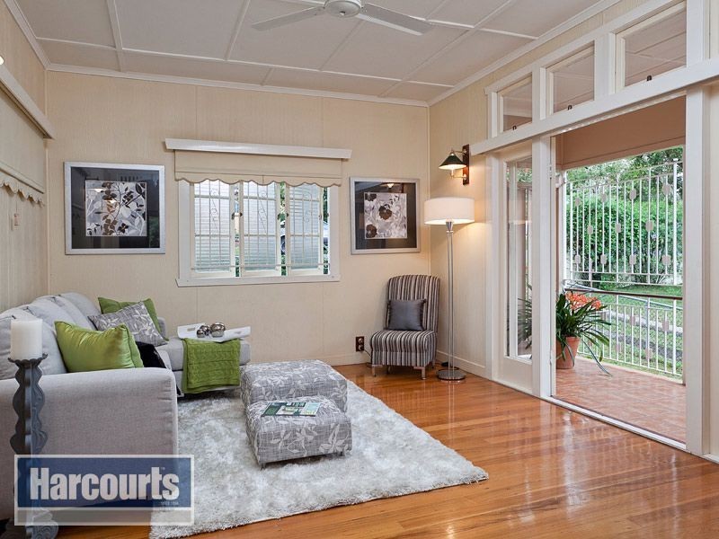 32 Piddington Street, Ashgrove QLD 4060