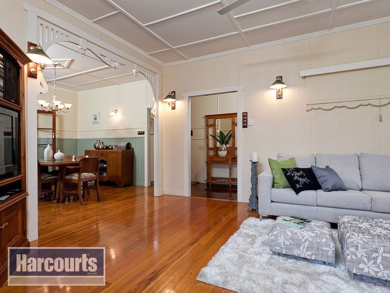 32 Piddington Street, Ashgrove QLD 4060