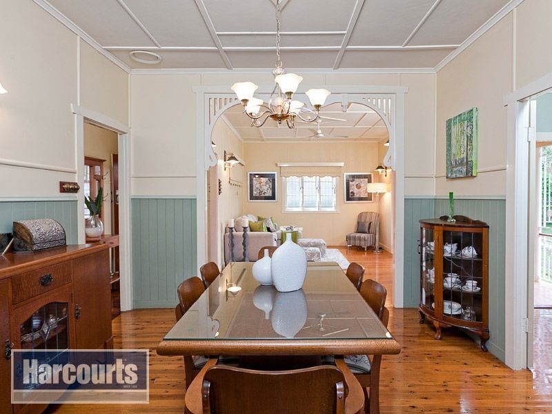 32 Piddington Street, Ashgrove QLD 4060