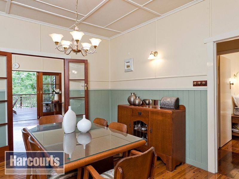 32 Piddington Street, Ashgrove QLD 4060