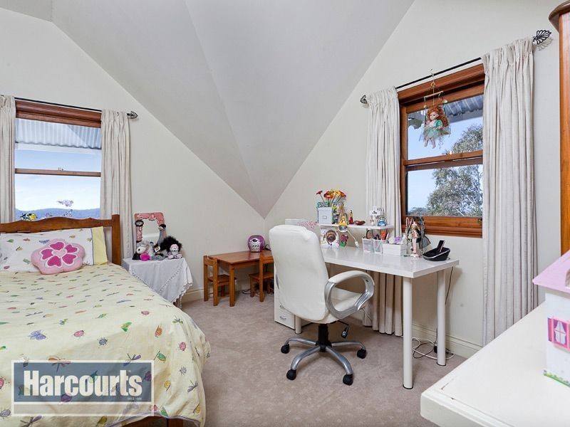 1813 Parkview Avenue, Mount Glorious QLD 4520