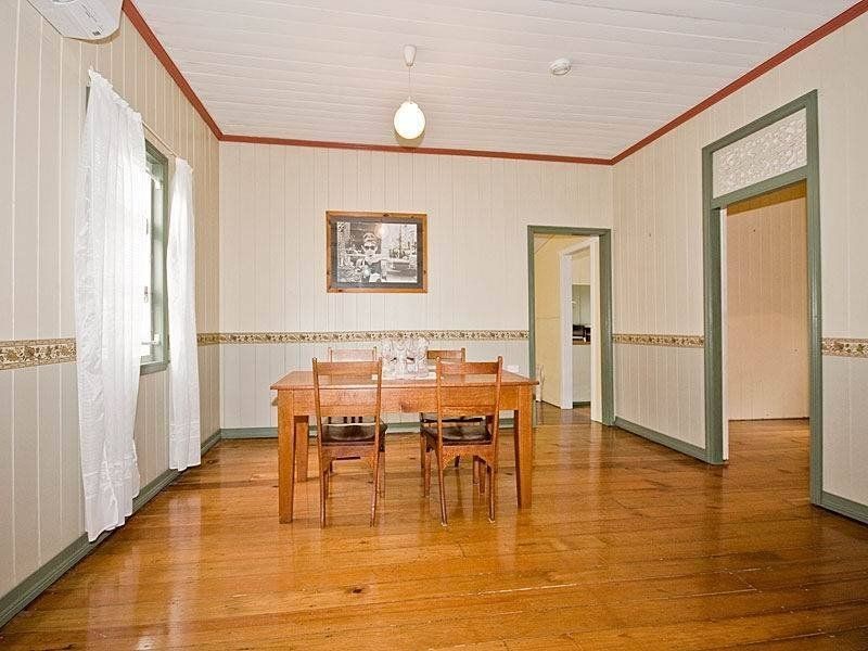 12 Holmesbrook Street, Ashgrove QLD 4060