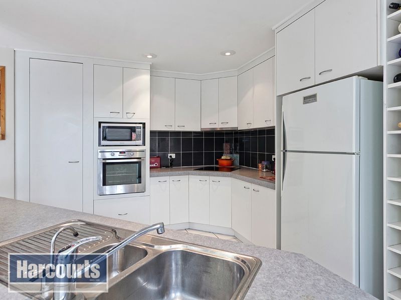 6 Madeira Street, The Gap QLD 4061