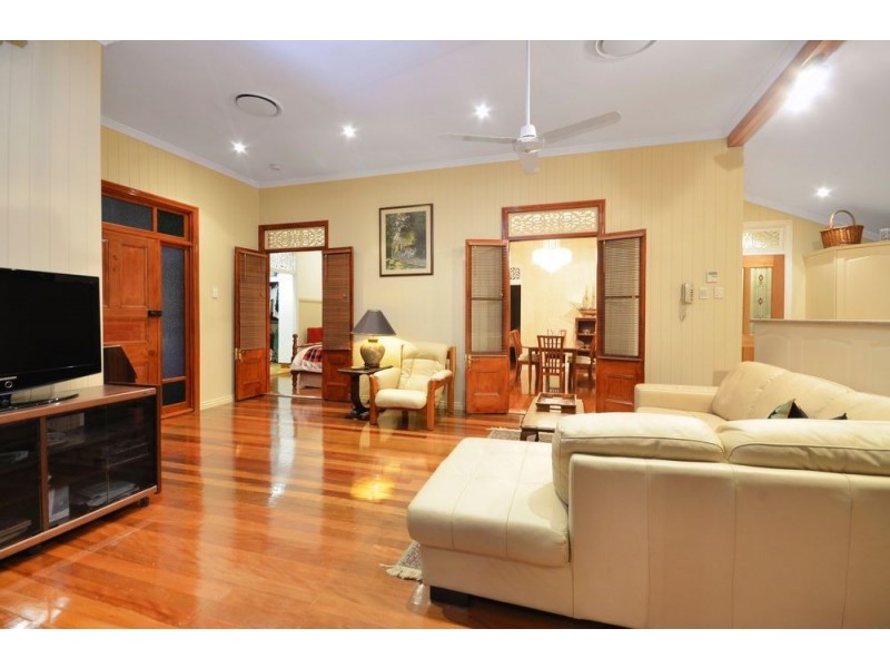 11 Garrick Terrace, Herston QLD 4006