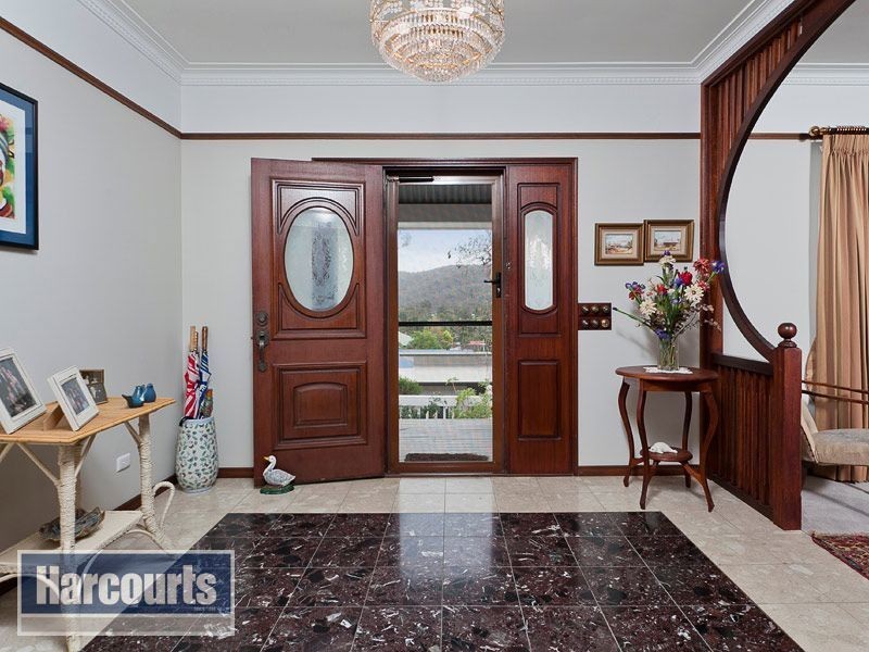 87 Paten Road, The Gap QLD 4061