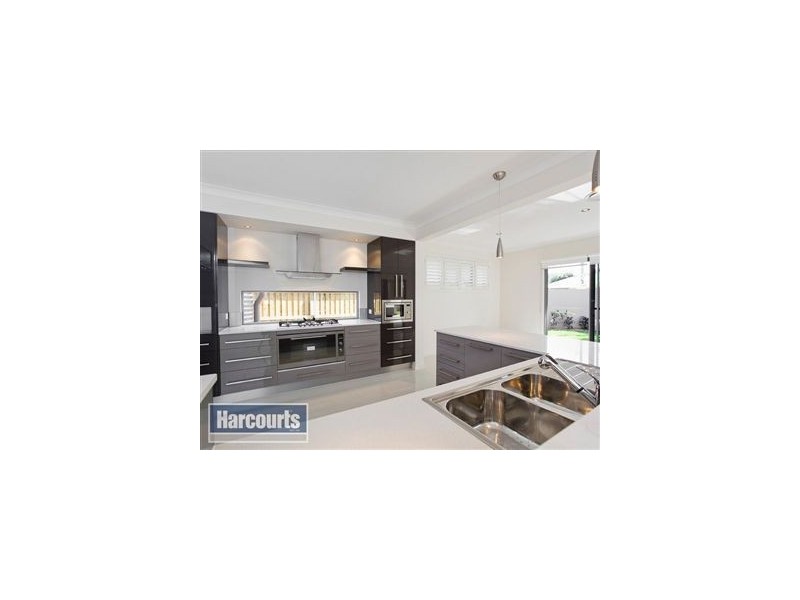 2 Patricia Drive, The Gap QLD 4061