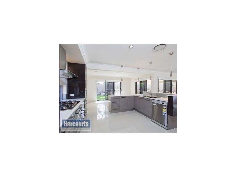 2 Patricia Drive, The Gap QLD 4061