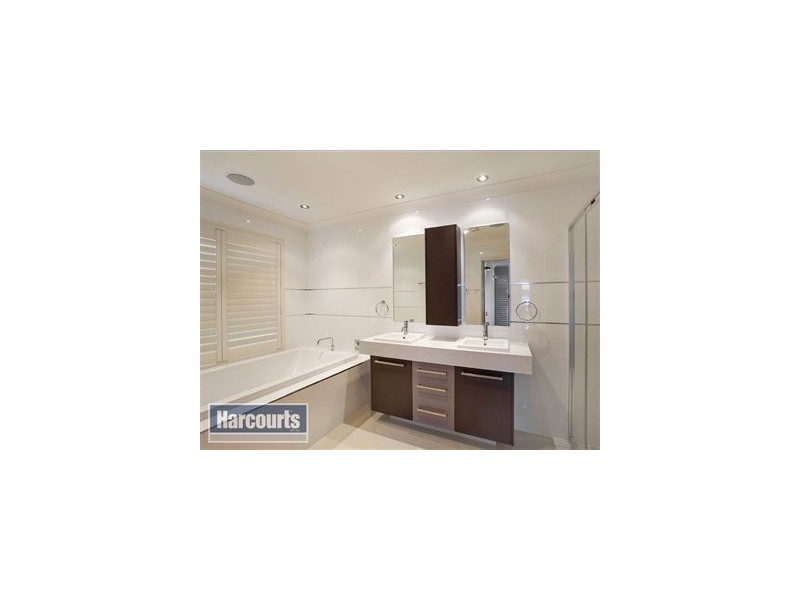 2 Patricia Drive, The Gap QLD 4061