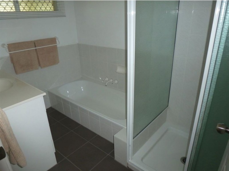 4 Barrabooka Drive, The Gap QLD 4061