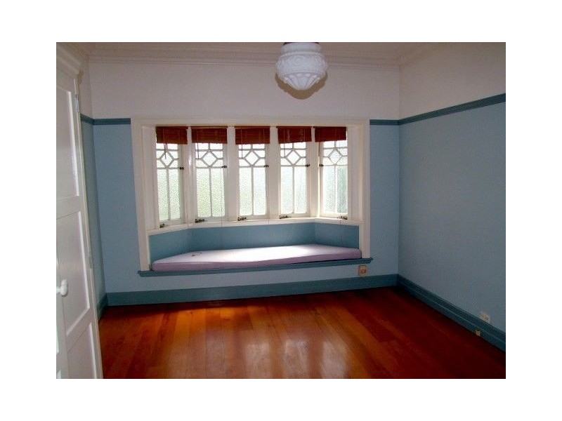 21 Theale Terrace, Ashgrove QLD 4060
