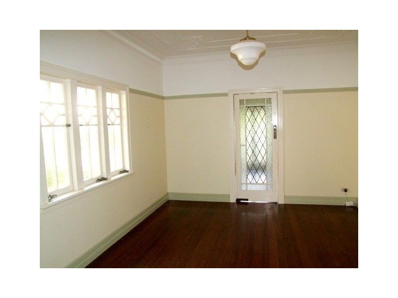 21 Theale Terrace, Ashgrove QLD 4060