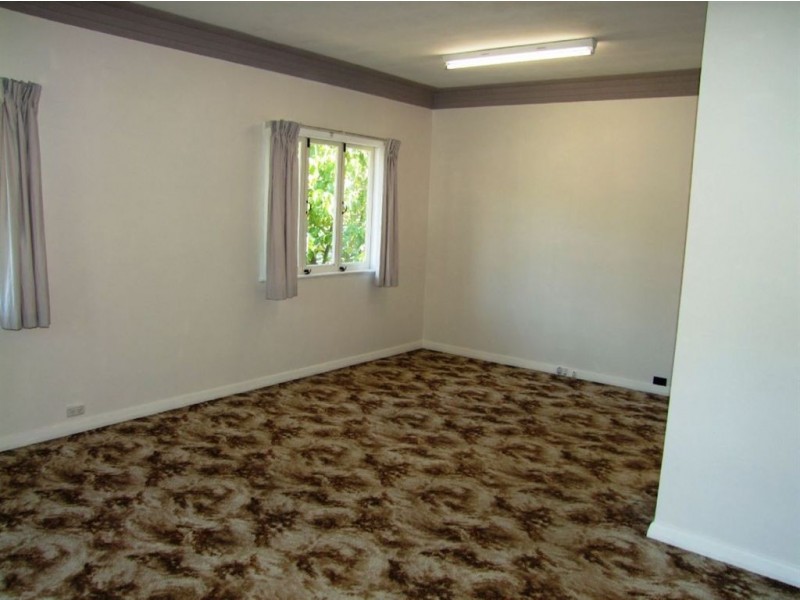 249 Fletcher Parade, Bardon QLD 4065