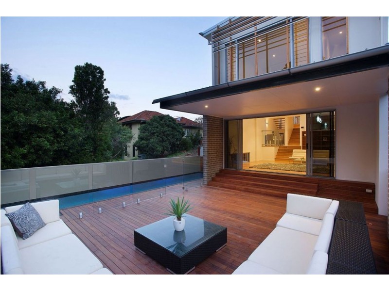 28 Fifth Avenue, Bardon QLD 4065