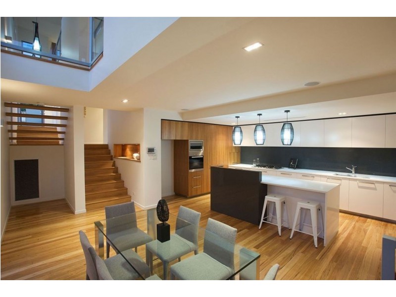 28 Fifth Avenue, Bardon QLD 4065