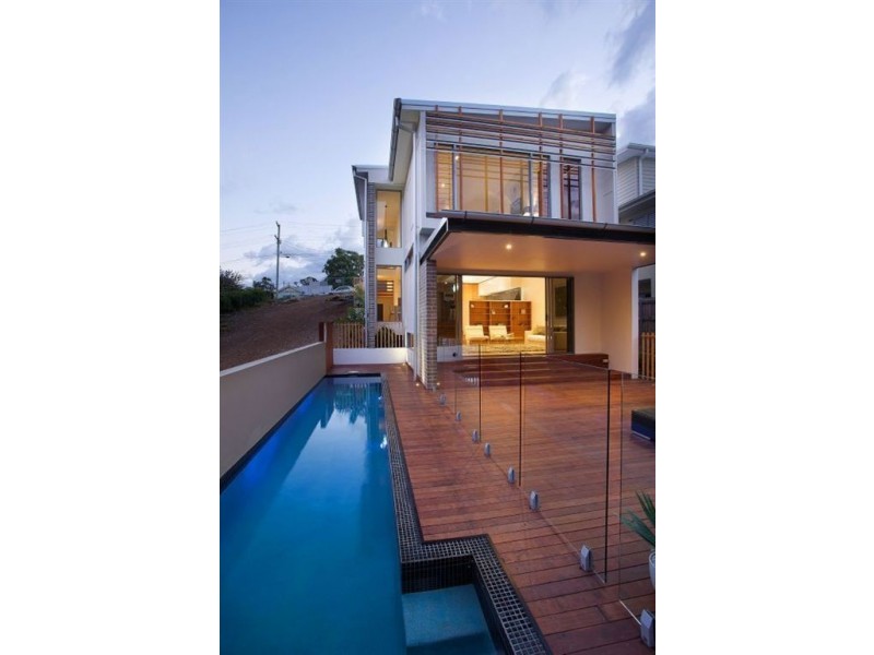 28 Fifth Avenue, Bardon QLD 4065