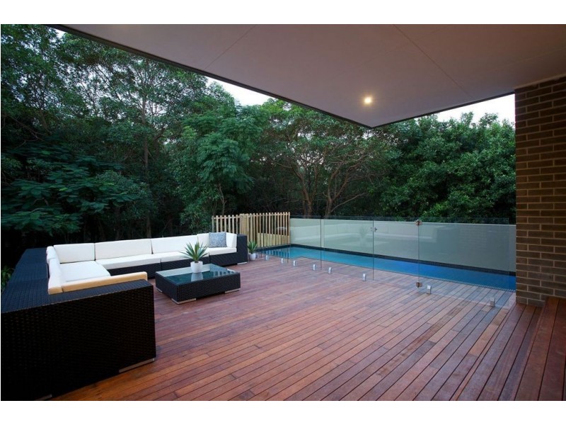 28 Fifth Avenue, Bardon QLD 4065