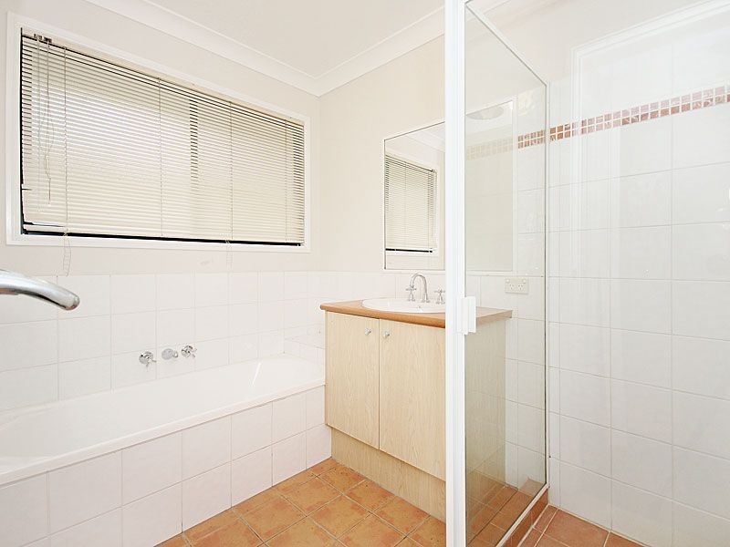11 Donegal Place, The Gap QLD 4061