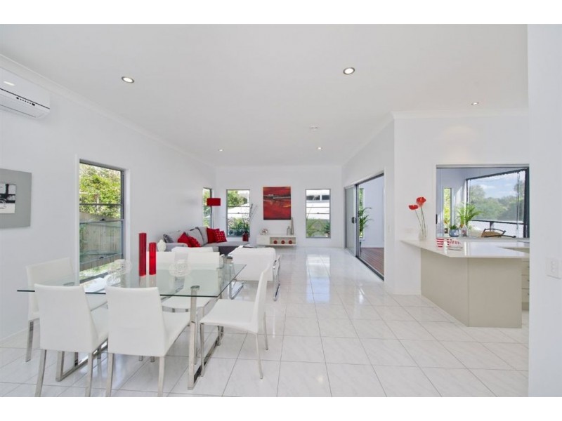 15 Jevons Street, The Gap QLD 4061