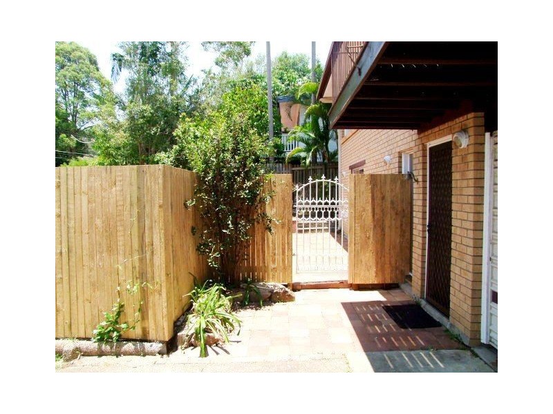 15 Woodside Street, The Gap QLD 4061