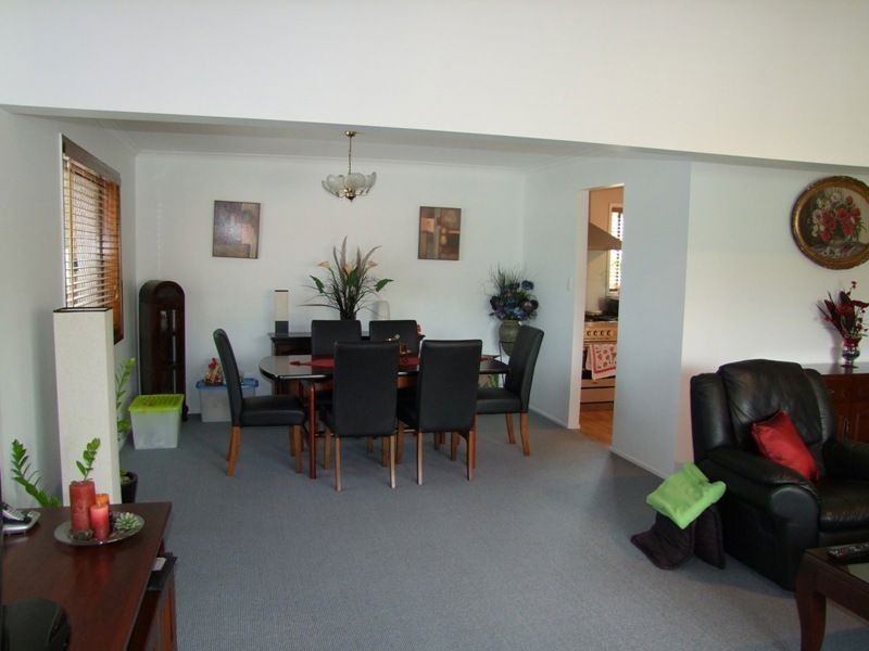 8 Maestra Street, The Gap QLD 4061