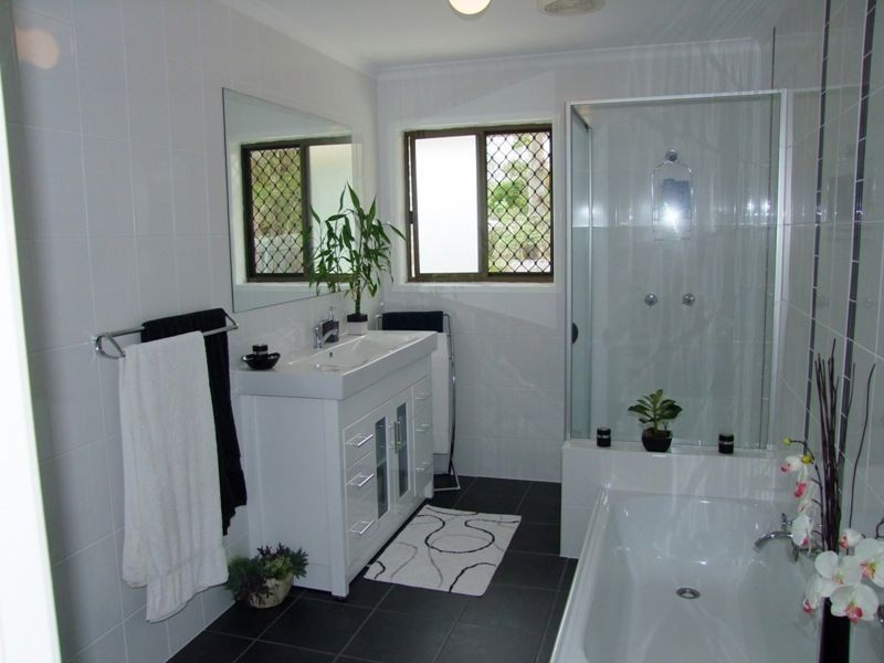 8 Maestra Street, The Gap QLD 4061