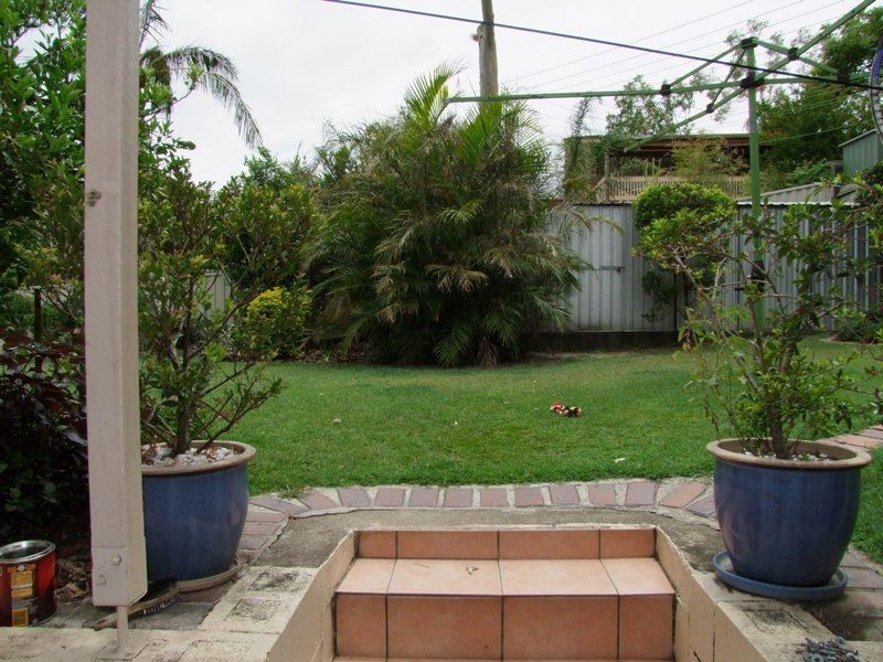 8 Maestra Street, The Gap QLD 4061