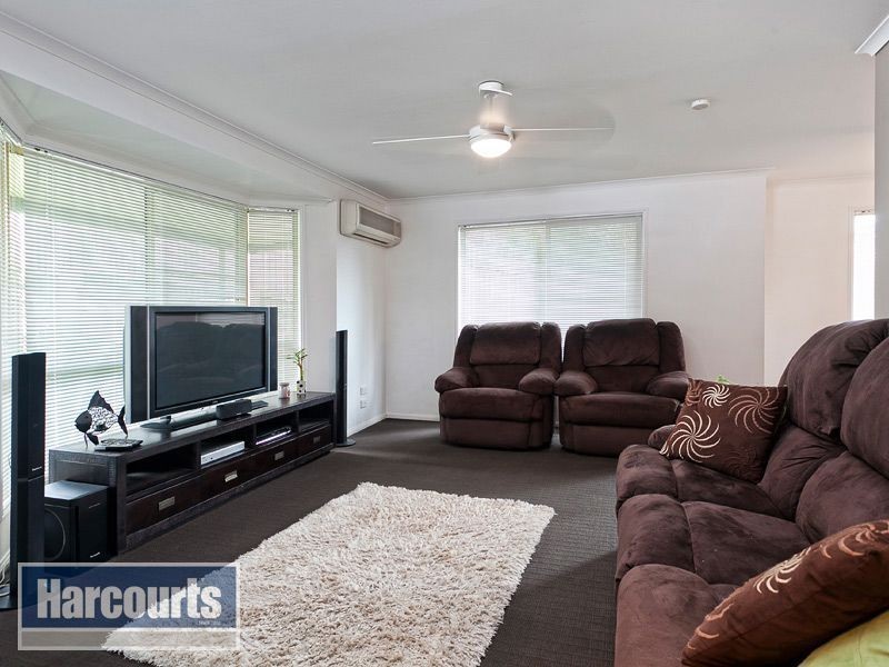 4 Forestwood Place, Arana Hills QLD 4054