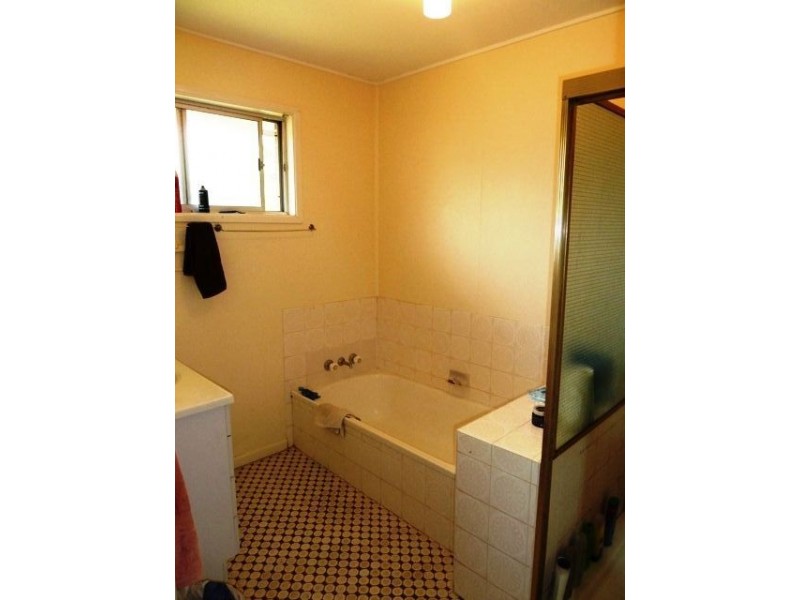 20 Pirrie Street, The Gap QLD 4061