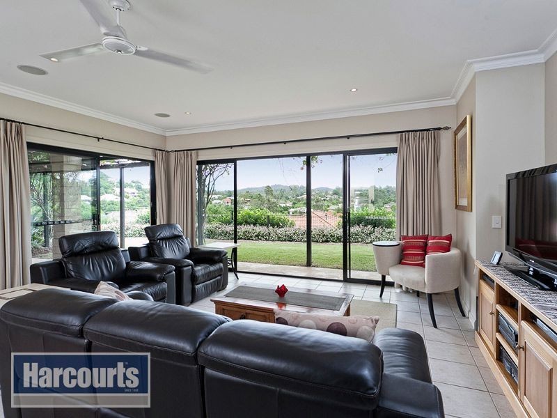 35 Foothill Place, The Gap QLD 4061