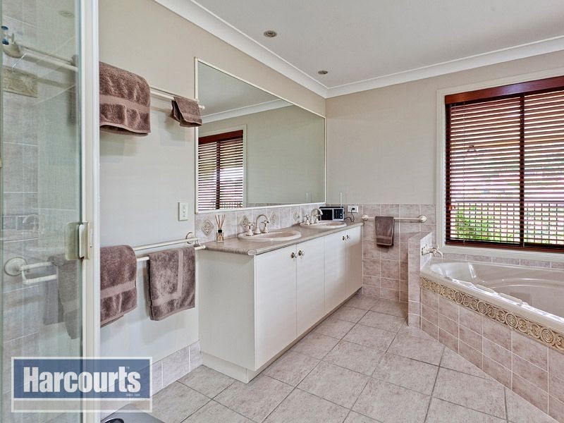 35 Foothill Place, The Gap QLD 4061