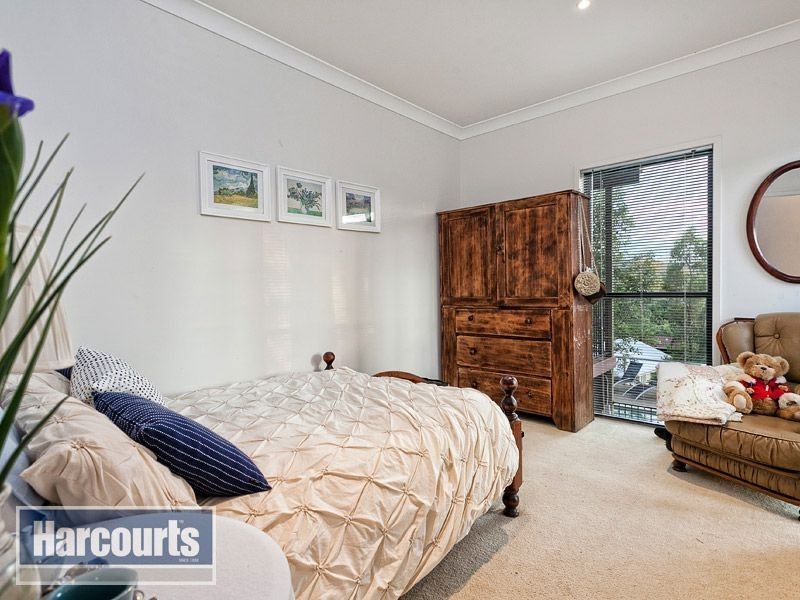 22 Ronruth Street, The Gap QLD 4061