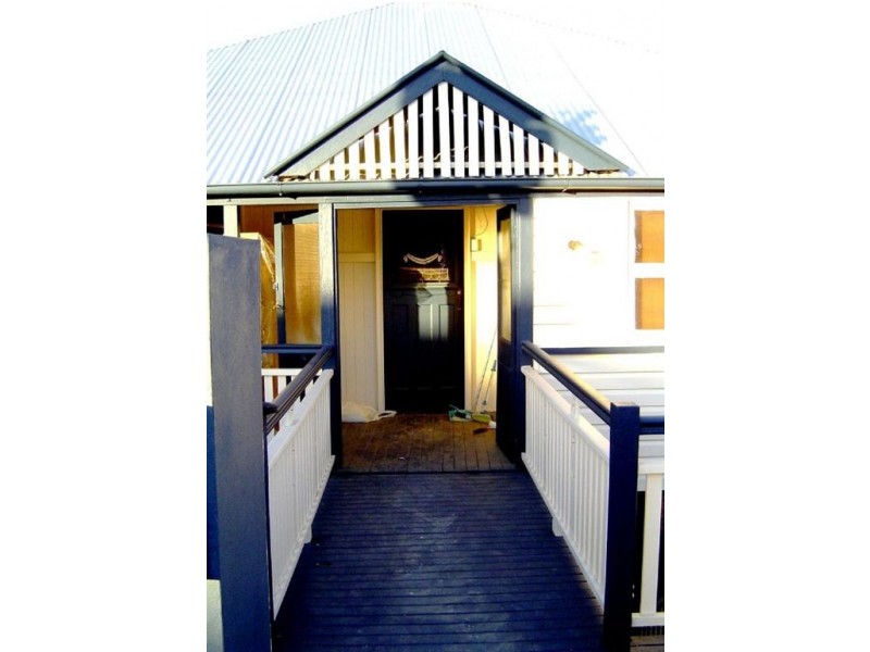 93 Waterworks Road, Ashgrove QLD 4060