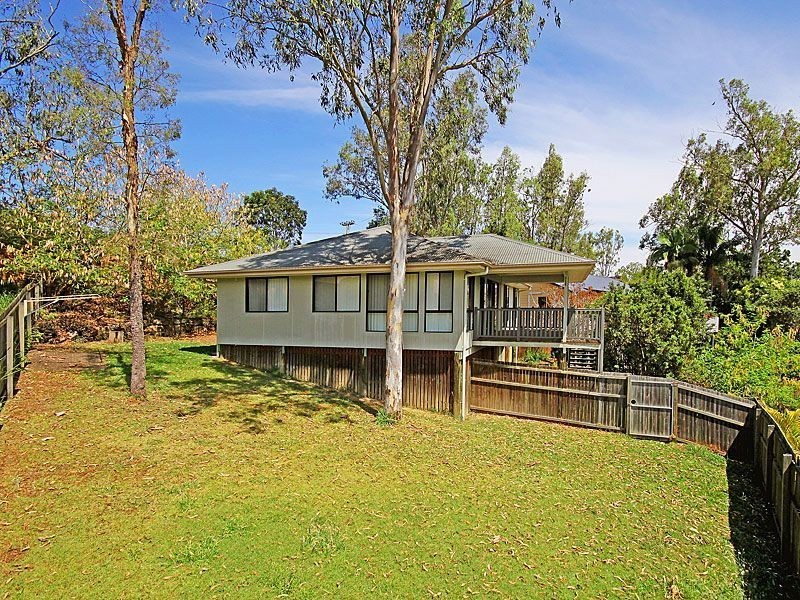 11 Donegal Place, The Gap QLD 4061