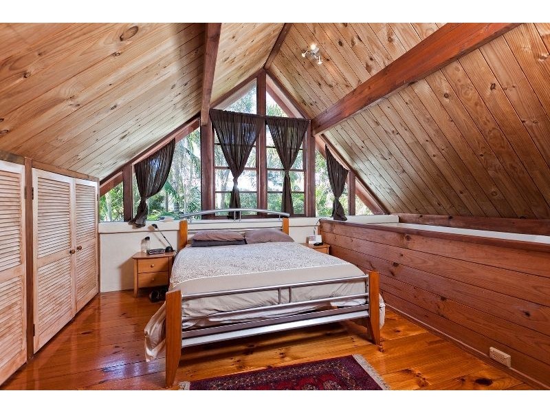 1253 Waterworks Road, The Gap QLD 4061