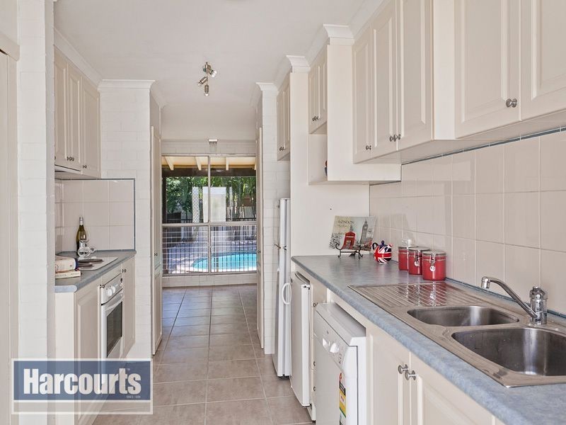 24 Eranga Street, The Gap QLD 4061