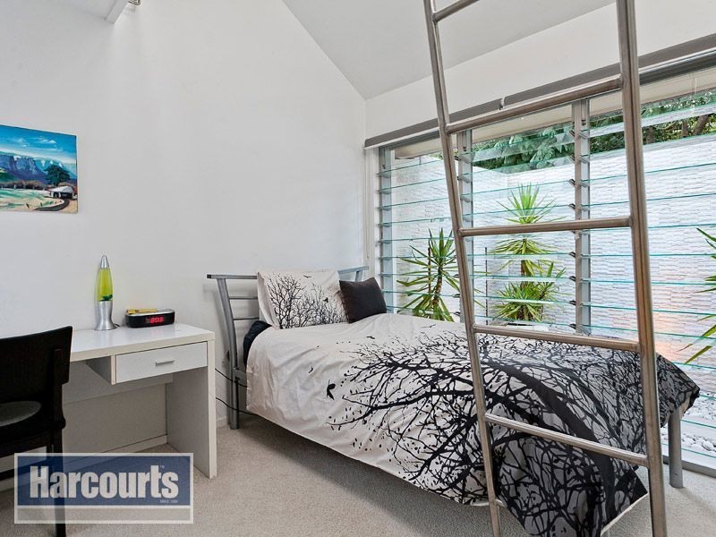 16 Ballybritt Street, The Gap QLD 4061