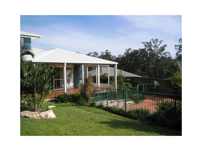 24 Fimbriata Close, Chapel Hill QLD 4069