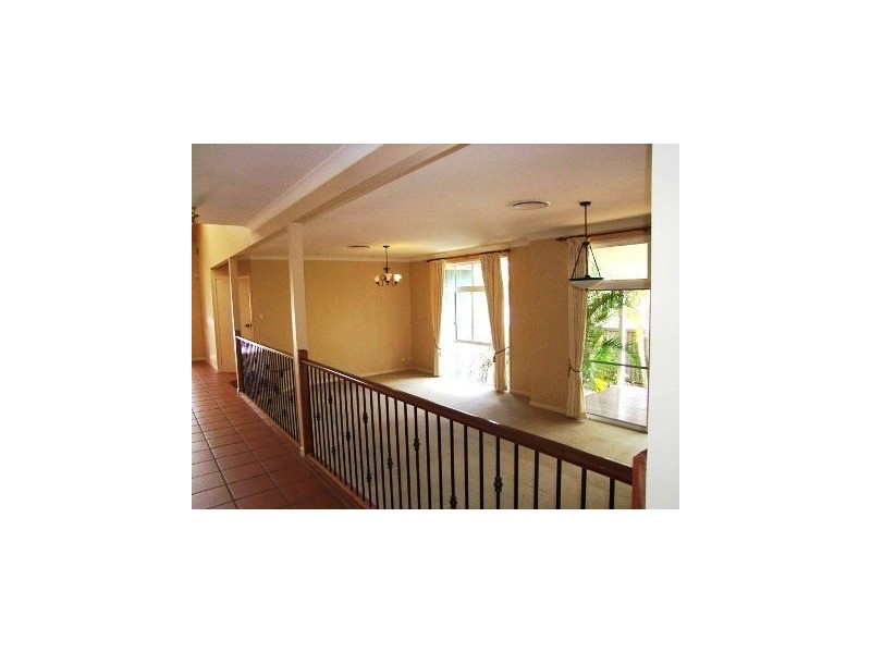 24 Fimbriata Close, Chapel Hill QLD 4069