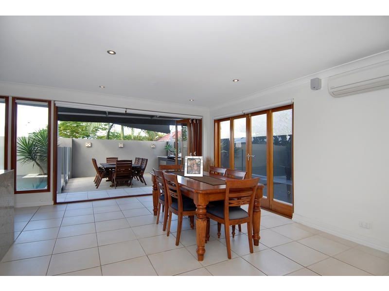 20 Dovedale Crescent, Ashgrove QLD 4060