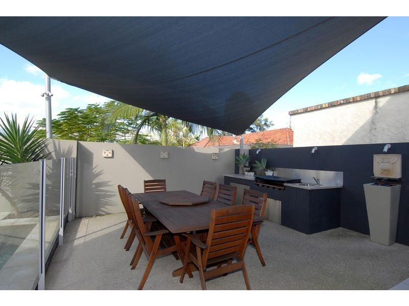 20 Dovedale Crescent, Ashgrove QLD 4060