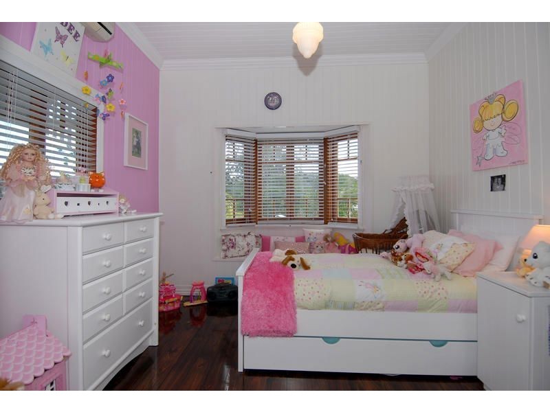 20 Dovedale Crescent, Ashgrove QLD 4060